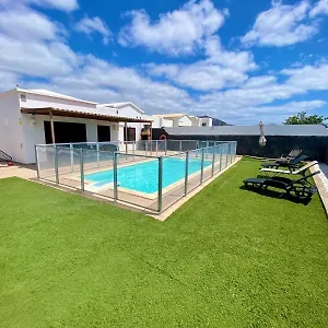 Abuelo Paco - Private Heated Pool Villa