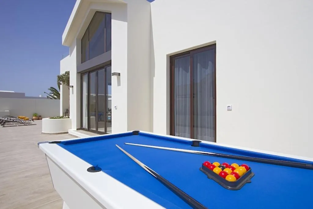 Luxury Villa Near Beach 1Km Swimming Pool Tennis Court Great For All Ages 普拉亚布兰卡 0*,