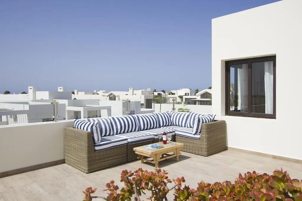 Luxury Villa Near Beach 1Km Swimming Pool Tennis Court Great For All Ages 普拉亚布兰卡